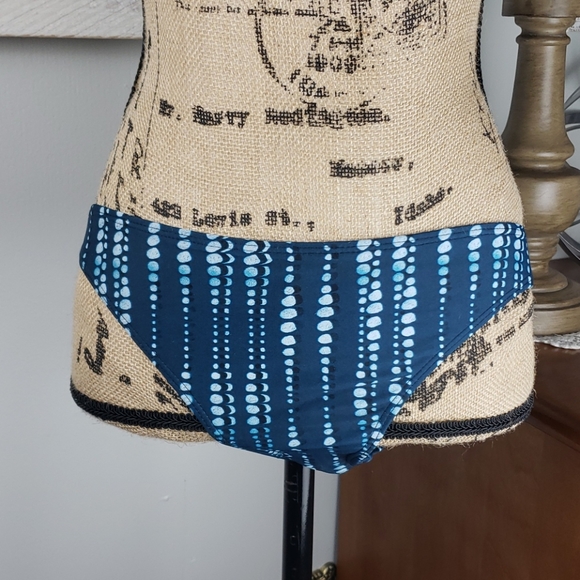 NWT Cupshe green bikini lace up back size M NWT - Picture 3 of 6